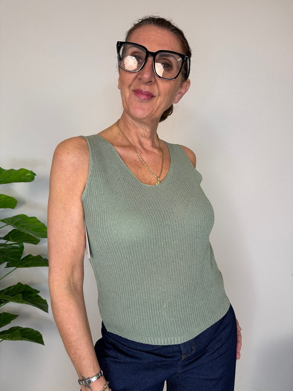 Spring Sleeveless T-shirt