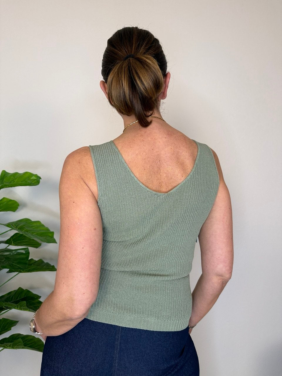 Spring Sleeveless T-shirt
