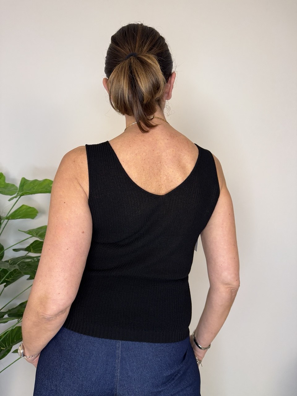 Spring Sleeveless T-shirt